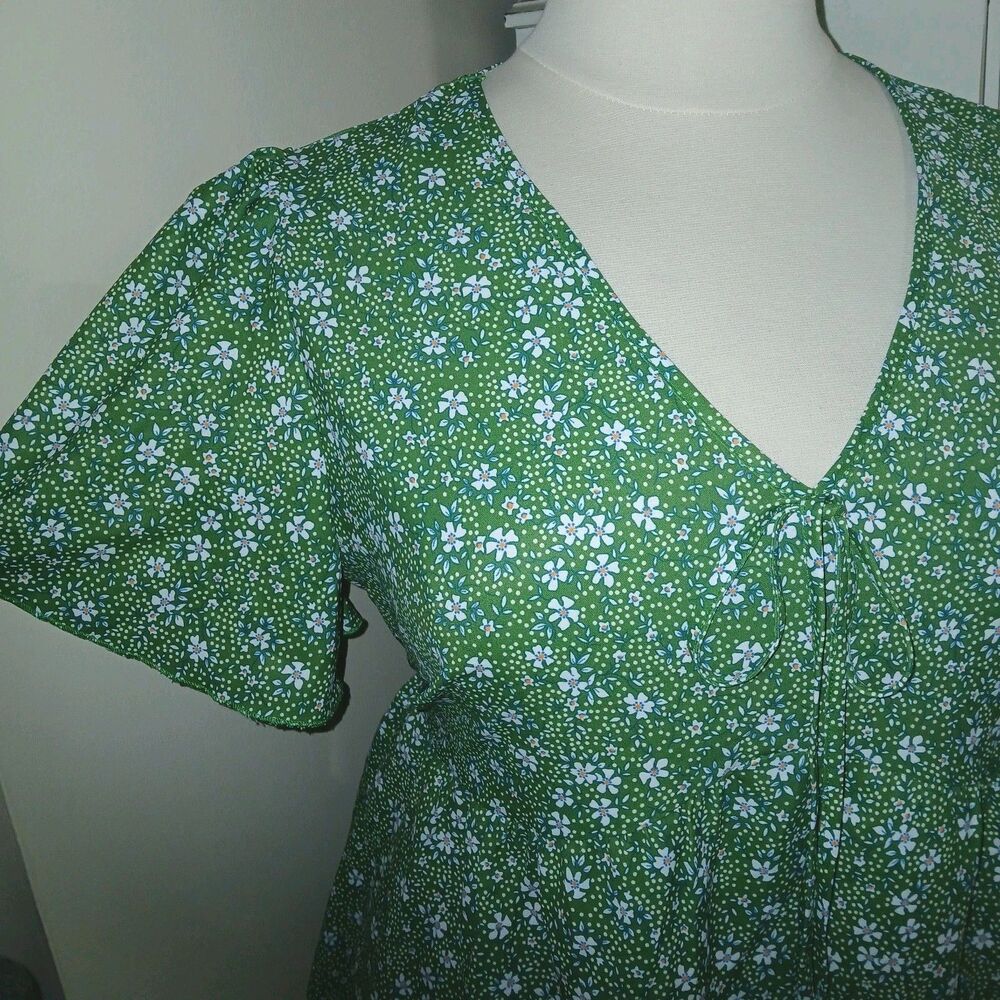 Bloomchic Women 16 Cottagecore Empire Waist V-Neck Floral Flare Sleeve Green Top - Picture 6 of 10